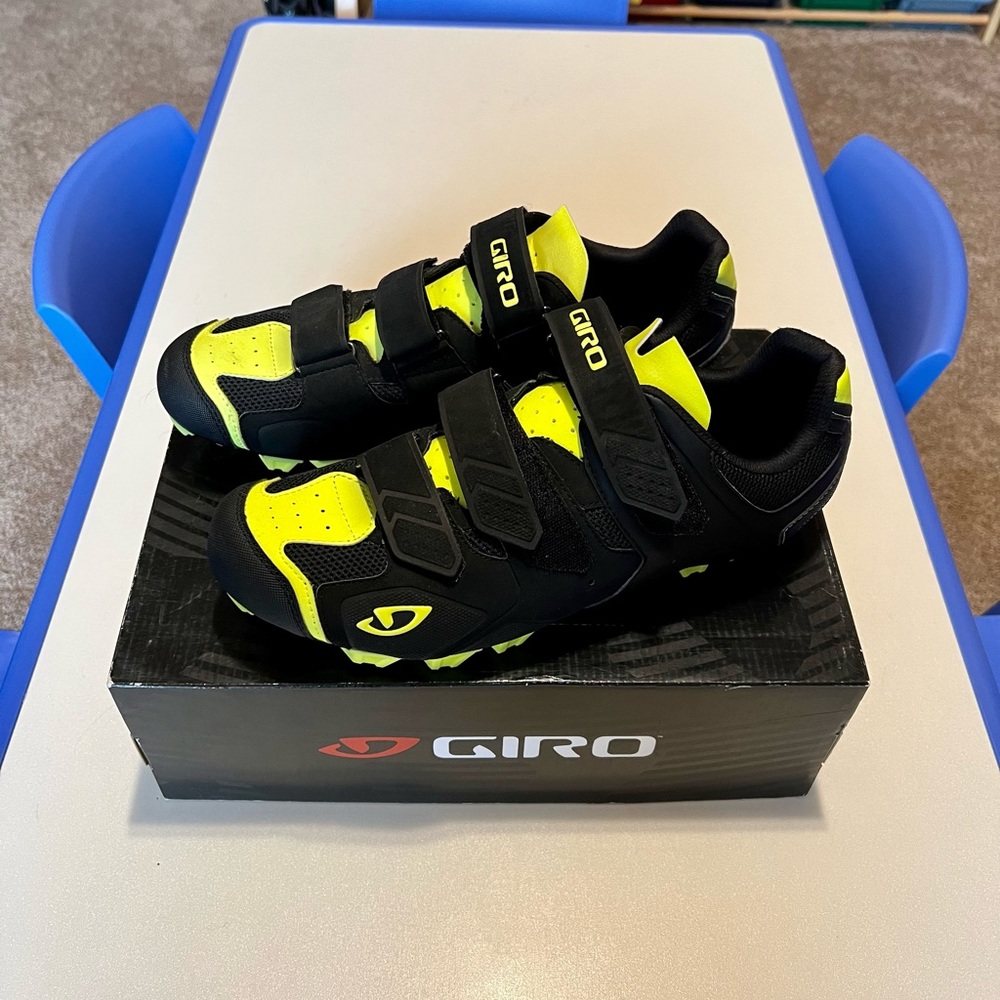 Giro Men’s Cycling Shoe Size 47 (men’s 12.75)